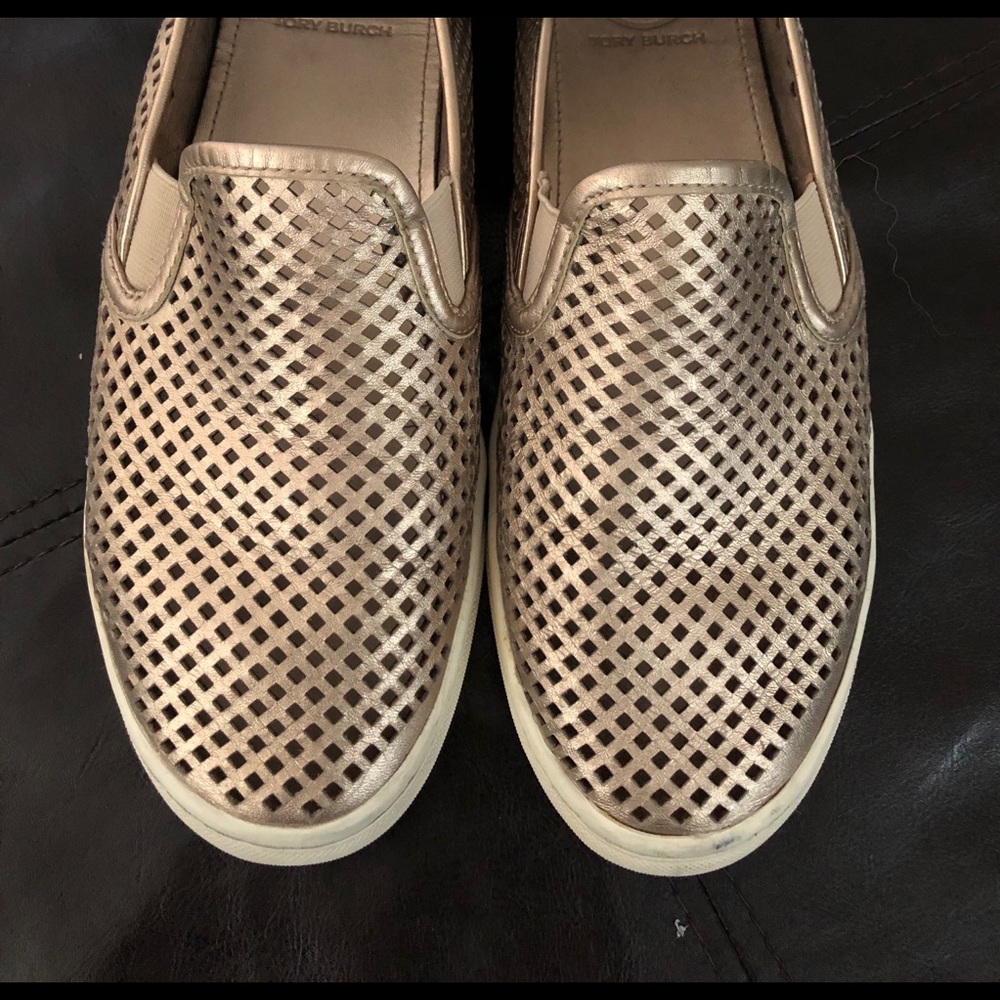 Gold Tory Burch Jesse perforated flats size 9.5